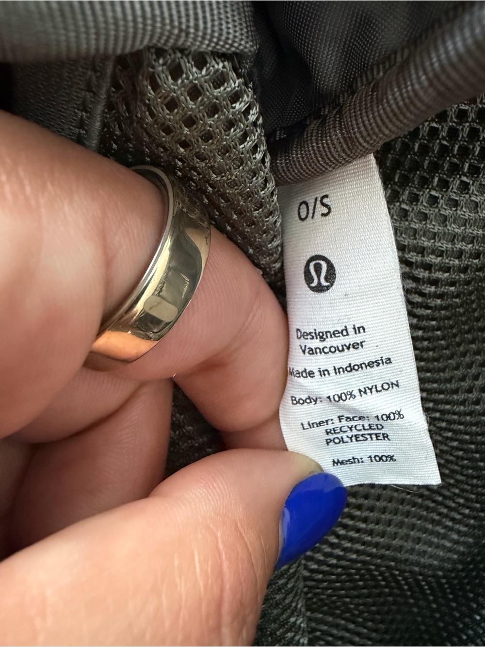 Lululemon Everywhere Belt Bag 2L Grey Sage Crossbody Waist Bag O/S EUC - Picture 9 of 10